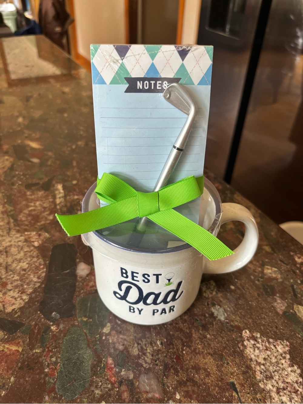 Best Dad By Par Golf Mug with Notepad & Green Bow